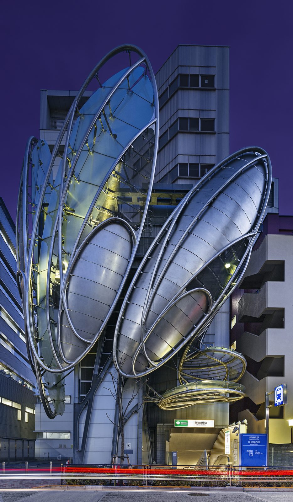 《Iidabashi Station, Iidabashi, Tokyo 飯田橋駅 飯田橋 東京》2014年 《Iidabashi Station, Iidabashi, Tokyo 飯田橋駅 飯田橋 東京》2014年